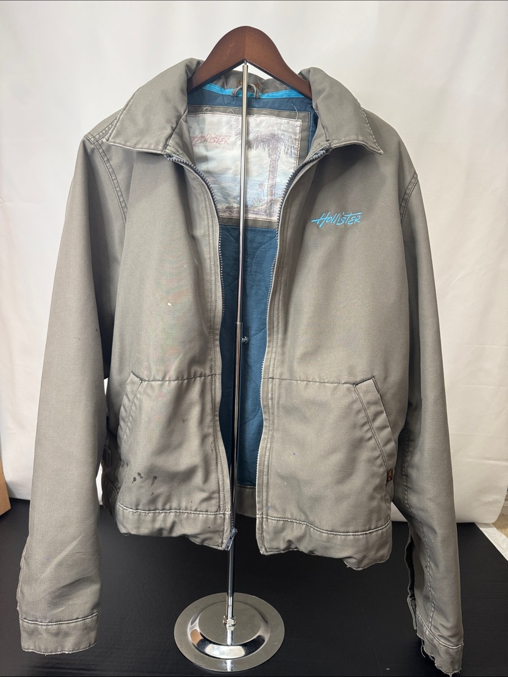 Hollister distressed olive/grey military style Jacket thats a generous LARGE